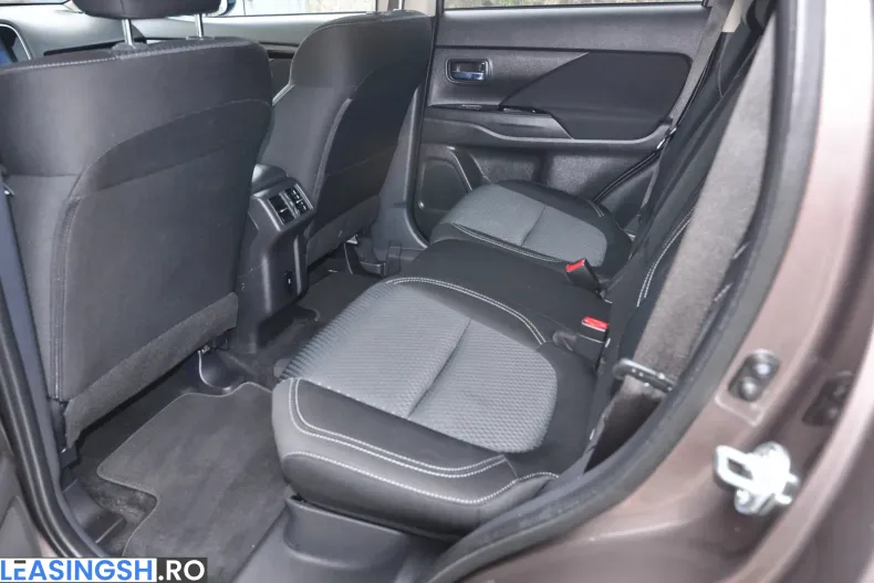 Mitsubishi Outlander din 2020 cu 177.250 km - oferta MIT222849 - foto 9