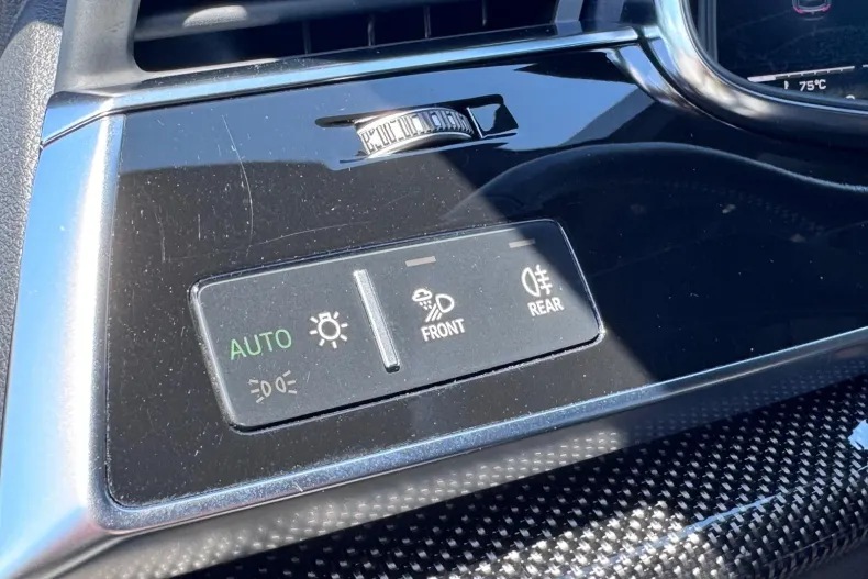 Audi SQ8 din 2020 cu 118.756 km - oferta AUD222862 - foto 27