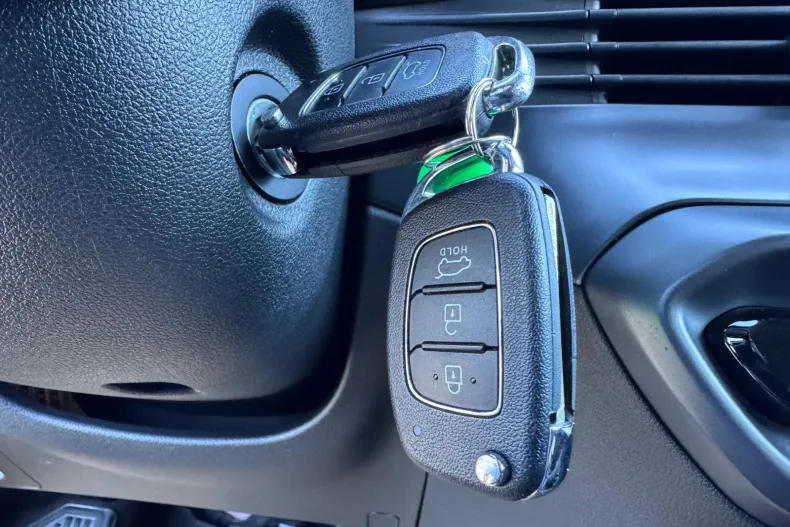 Hyundai i20 din 2023 cu 32.184 km - oferta HYU222863 - foto 6