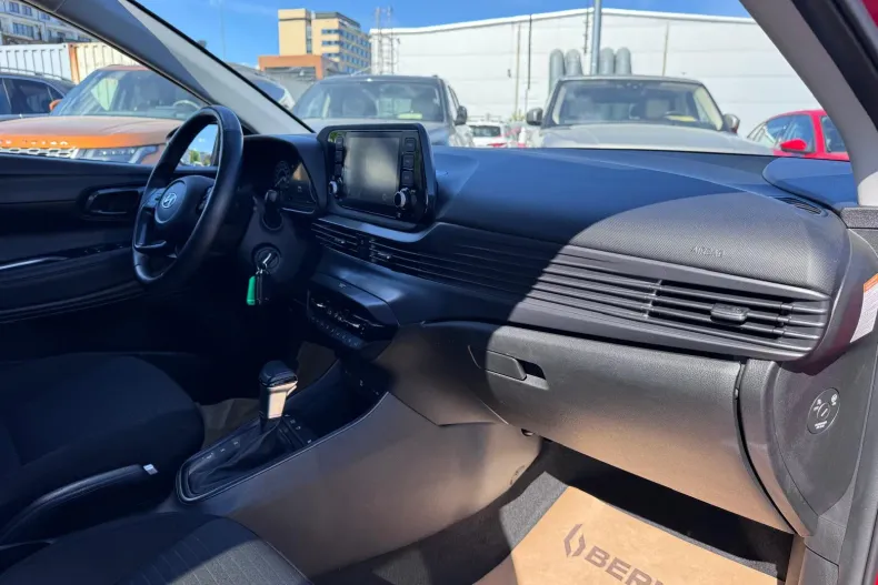 Hyundai i20 din 2023 cu 32.184 km - oferta HYU222863 - foto 12