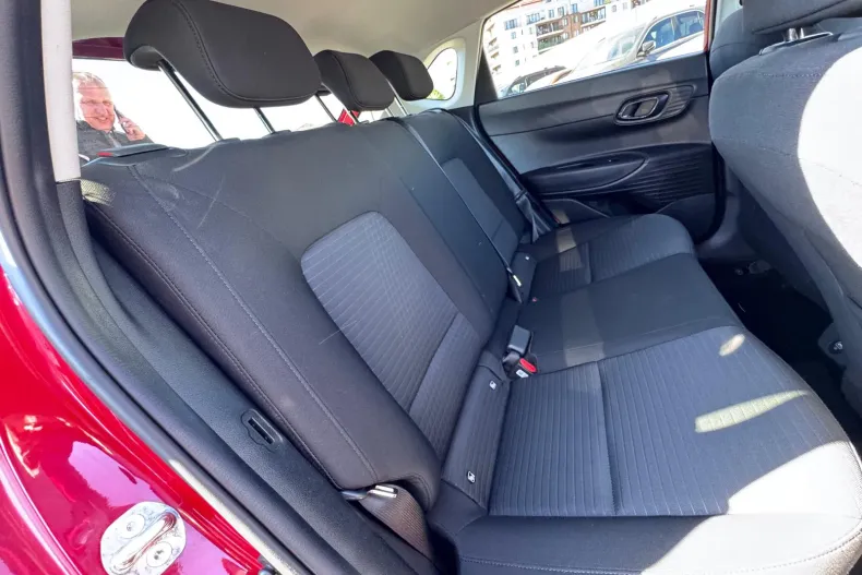 Hyundai i20 din 2023 cu 32.184 km - oferta HYU222863 - foto 14
