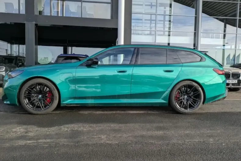 BMW M5 (Seria 5) din 2025 cu 5.699 km - oferta BMW222877 - foto 2