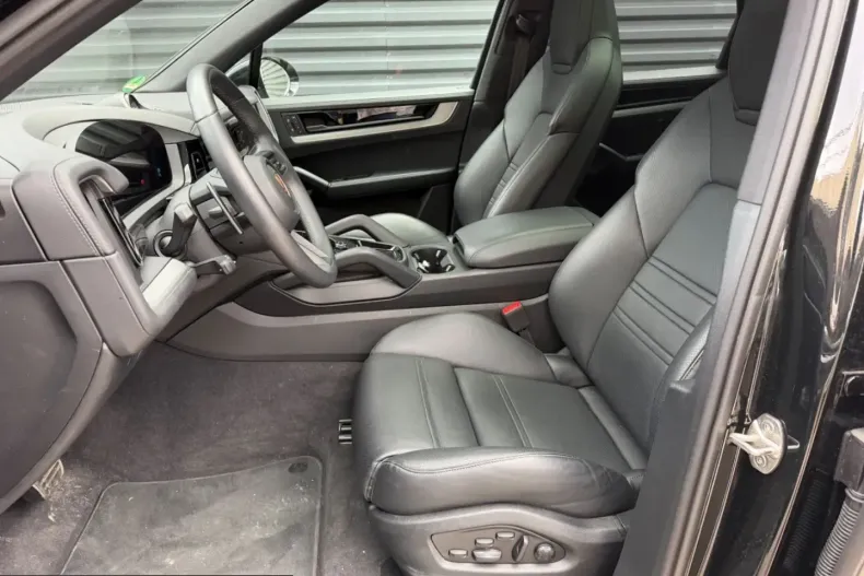 Porsche Cayenne din 2025 cu 54.000 km - oferta POR222901 - foto 8