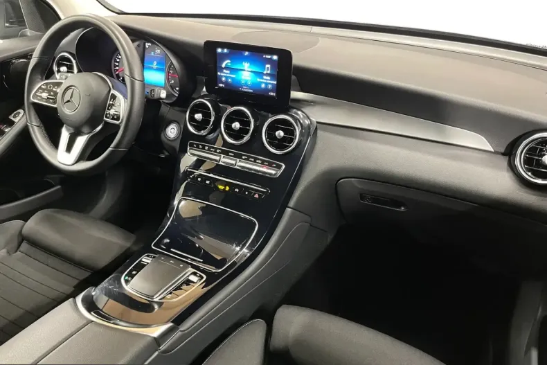 Mercedes-Benz GLC 200 (Clasa GLC) din 2021 cu 37.408 km - oferta MER222904 - foto 8