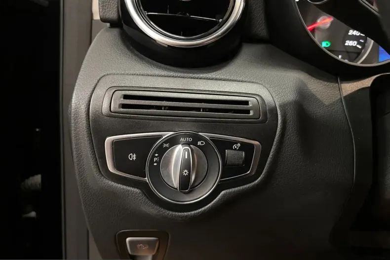 Mercedes-Benz GLC 200 (Clasa GLC) din 2021 cu 37.408 km - oferta MER222904 - foto 25