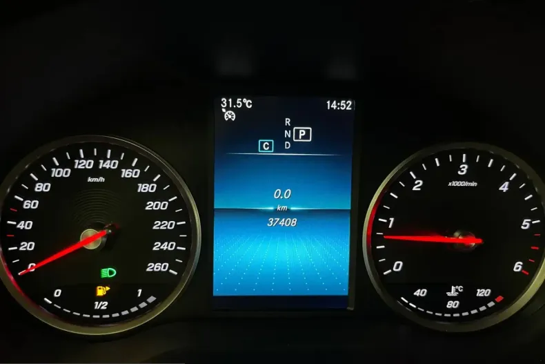 Mercedes-Benz GLC 200 (Clasa GLC) din 2021 cu 37.408 km - oferta MER222904 - foto 27