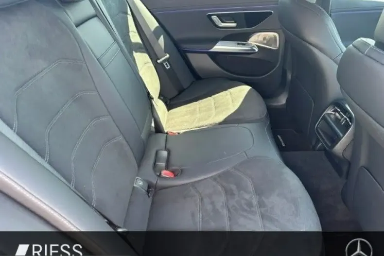 Mercedes-Benz E 450 (Clasa E) din 2025 cu 31.834 km - oferta MER222908 - foto 11