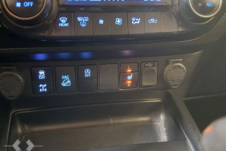 Toyota Hilux din 2022 cu 80.122 km - oferta TOY222921 - foto 12