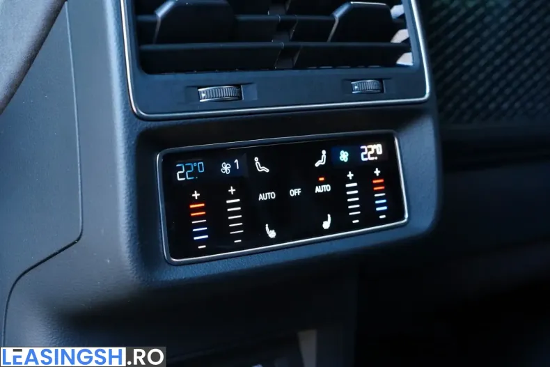 Audi RSQ8 din 2022 cu 96.900 km - oferta AUD222933 - foto 31