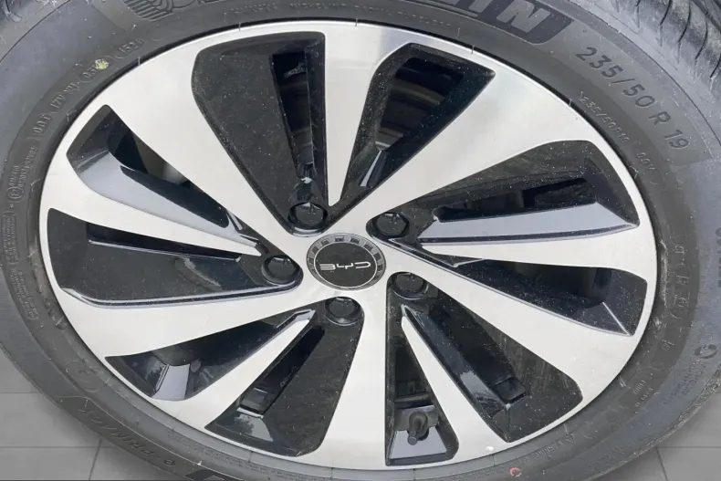 BYD Seal U din 2025 cu 17.241 km - oferta BYD222939 - foto 24