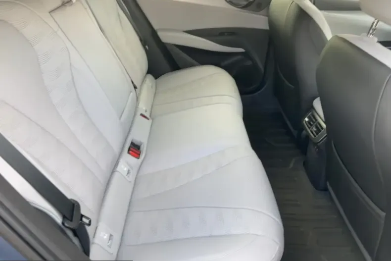 BYD Seal din 2025 cu 6.000 km - oferta BYD222940 - foto 12