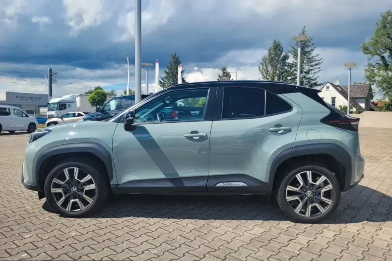 Toyota Yaris Cross din 2024 cu 20.270 km - oferta TOY222947 - foto 3