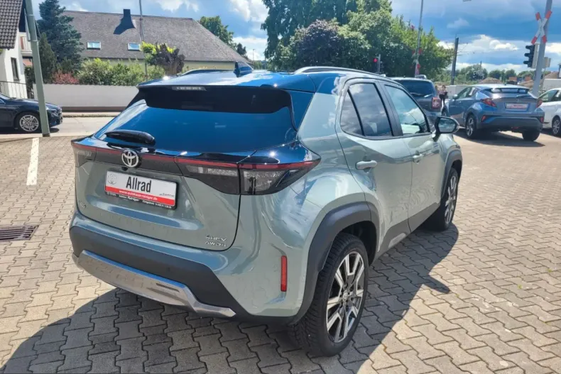 Toyota Yaris Cross din 2024 cu 20.270 km - oferta TOY222947 - foto 8