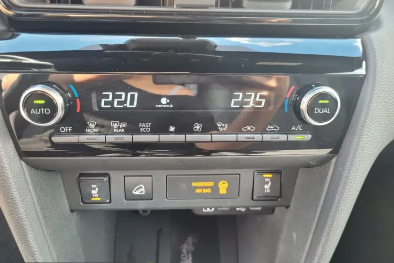 Toyota Yaris Cross din 2024 cu 20.270 km - oferta TOY222947 - foto 14
