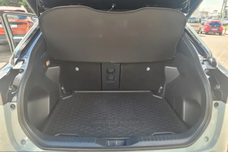 Toyota Yaris Cross din 2024 cu 20.270 km - oferta TOY222947 - foto 17