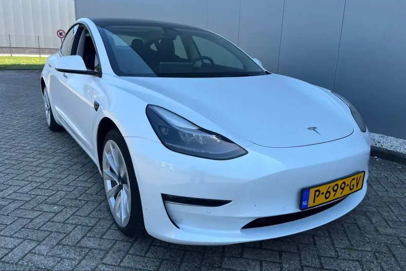 Tesla Model 3 din 2022 cu 70.570 km - oferta TES222950 - foto 4