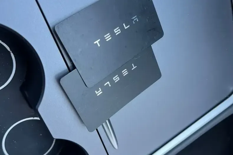 Tesla Model 3 din 2022 cu 70.570 km - oferta TES222950 - foto 7