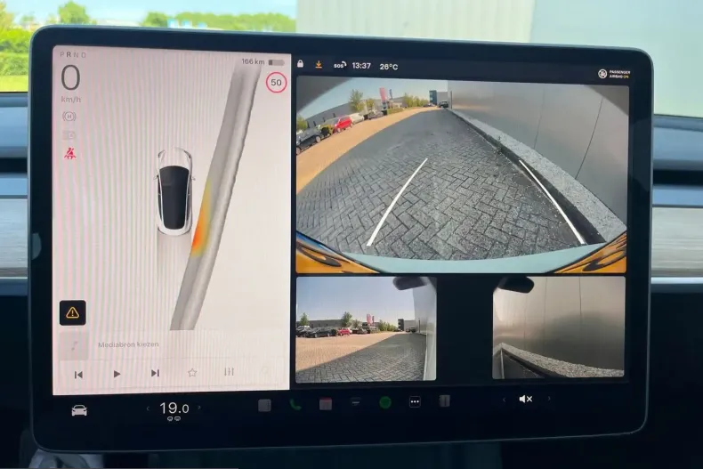 Tesla Model 3 din 2022 cu 70.570 km - oferta TES222950 - foto 11