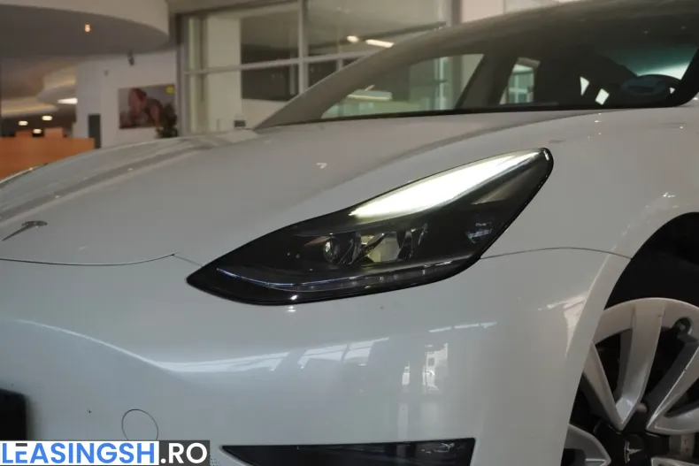 Tesla Model 3 din 2023 cu 79.950 km - oferta TES222951 - foto 2