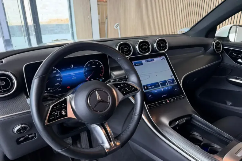 Mercedes-Benz GLC 200 (Clasa GLC) din 2023 cu 34.850 km - oferta MER222955 - foto 8