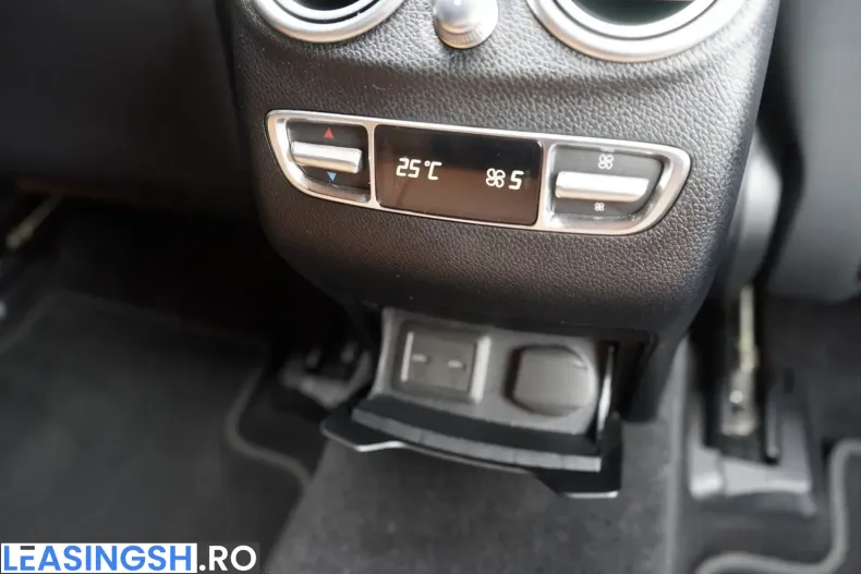 Mercedes-Benz GLC 300 (Clasa GLC) din 2023 cu 73.400 km - oferta MER222958 - foto 46