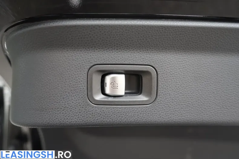 Mercedes-Benz GLC 300 (Clasa GLC) din 2023 cu 73.400 km - oferta MER222958 - foto 49