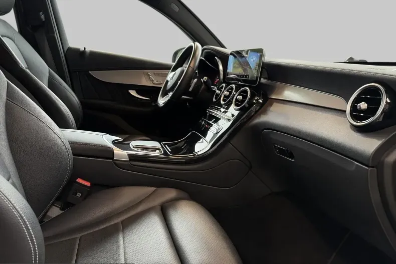 Mercedes-Benz GLC 200 (Clasa GLC) din 2023 cu 69.314 km - oferta MER222959 - foto 16