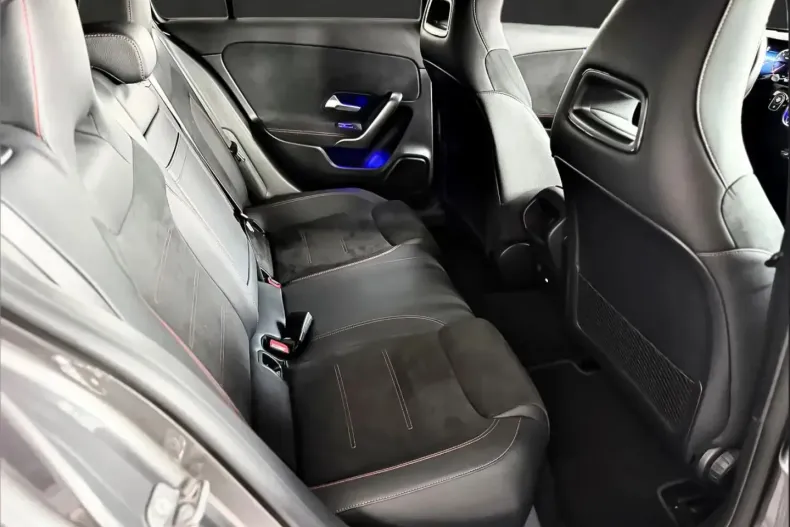 Mercedes-Benz A 200 (Clasa A) din 2025 cu 29.900 km - oferta MER222975 - foto 16
