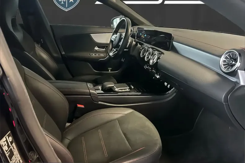 Mercedes-Benz CLA 220 (Clasa CLA) din 2021 cu 30.000 km - oferta MER222986 - foto 11