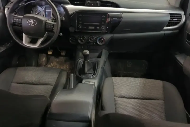 Toyota Hilux din 2023 cu 73.620 km - oferta TOY222998 - foto 4