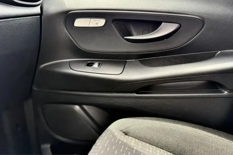 Mercedes-Benz Vito din 2024 cu 51.400 km - oferta MER223000 - foto 22