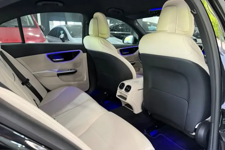 Mercedes-Benz C 200 (Clasa C) din 2023 cu 58.500 km - oferta MER223012 - foto 9