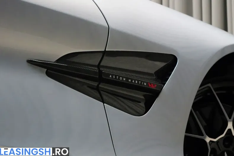 Aston Martin Vanquish din 2024 cu 4.500 km - oferta AST223015 - foto 19