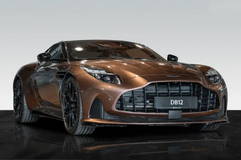 Aston Martin DB12 din 2025 cu 2.500 km - oferta AST223018 - foto 3