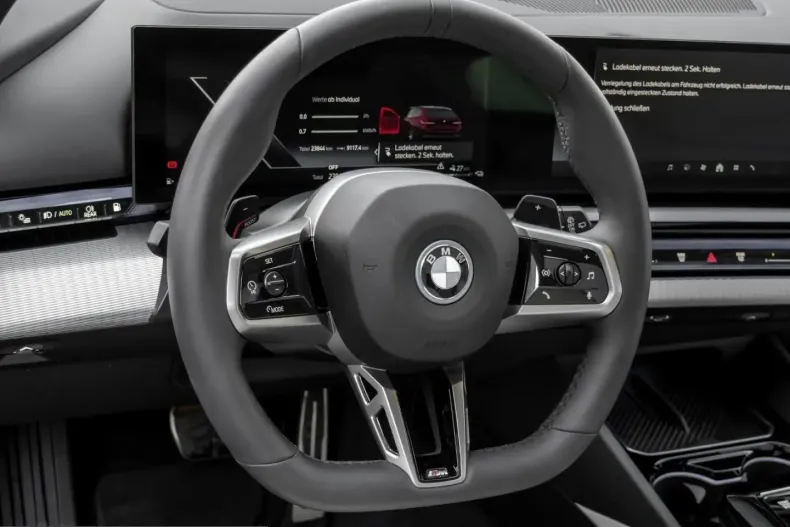 BMW 550 (Seria 5) din 2025 cu 23.842 km - oferta BMW223030 - foto 8