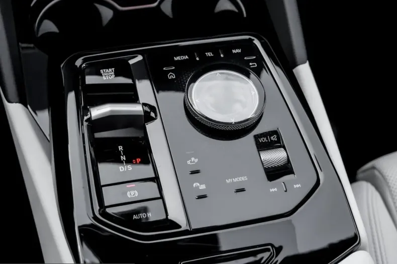 BMW 550 (Seria 5) din 2025 cu 33.848 km - oferta BMW223033 - foto 9