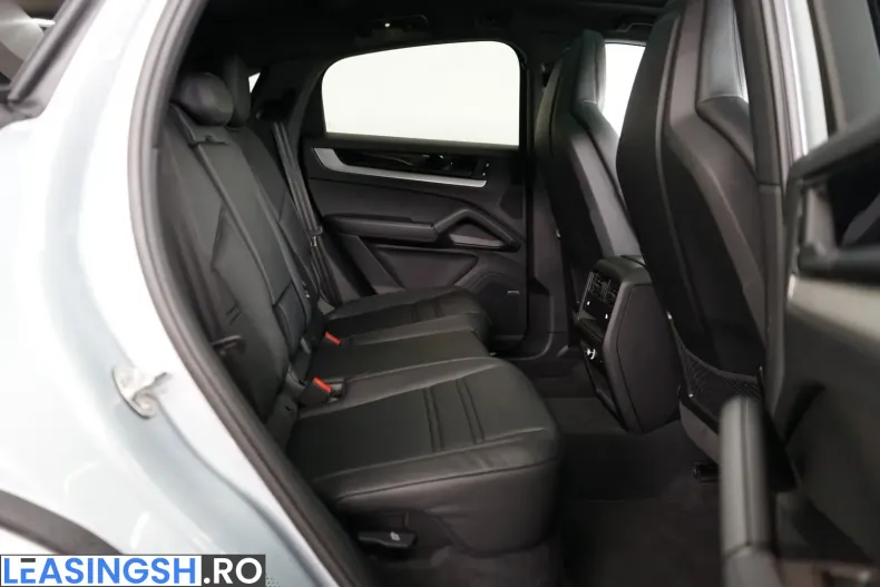 Porsche Cayenne din 2024 cu 23.360 km - oferta POR223035 - foto 10