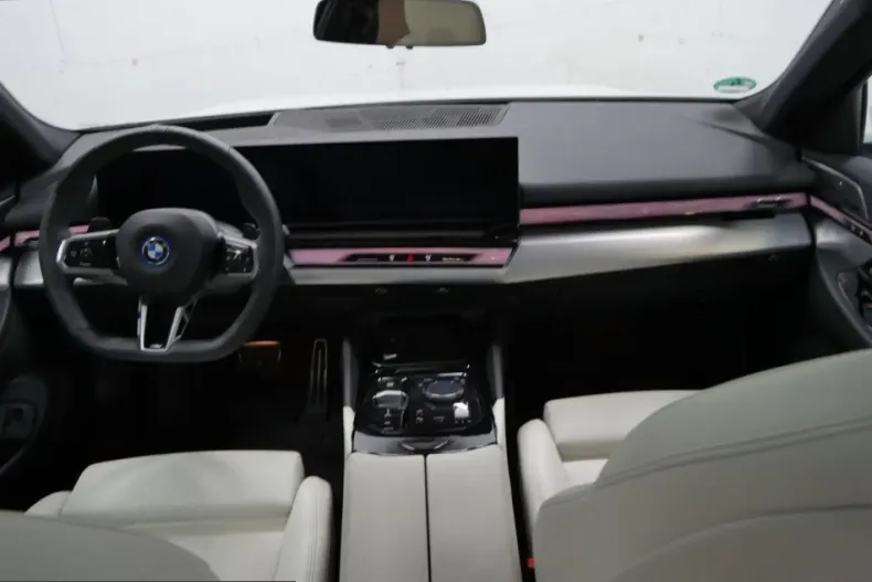 BMW 550 (Seria 5) din 2025 cu 13.440 km - oferta BMW223036 - foto 7