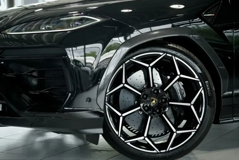 Lamborghini Urus din 2025 cu 22.000 km - oferta LAM223042 - foto 2