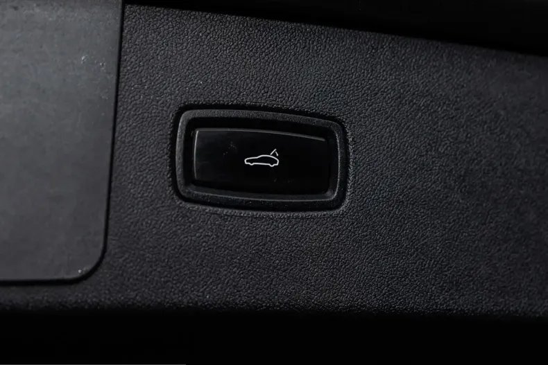 Porsche Cayenne din 2023 cu 91.790 km - oferta POR223047 - foto 17