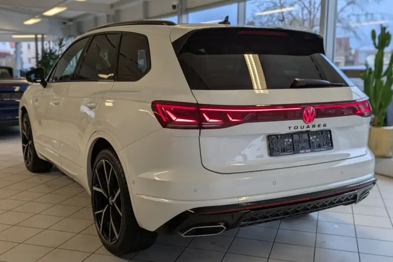 Volkswagen Touareg din 2025 cu 19.899 km - oferta VOL223063 - foto 7