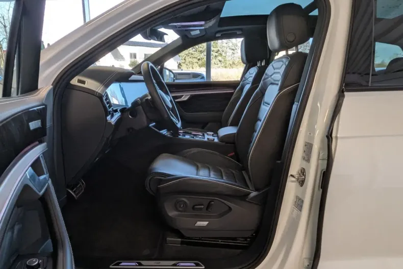 Volkswagen Touareg din 2025 cu 19.899 km - oferta VOL223063 - foto 13