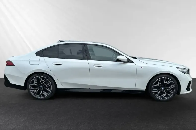 BMW 520 (Seria 5) din 2025 cu 24.730 km - oferta BMW223068 - foto 2