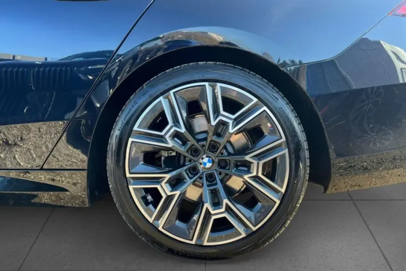 BMW 520 (Seria 5) din 2025 cu 23.345 km - oferta BMW223070 - foto 13