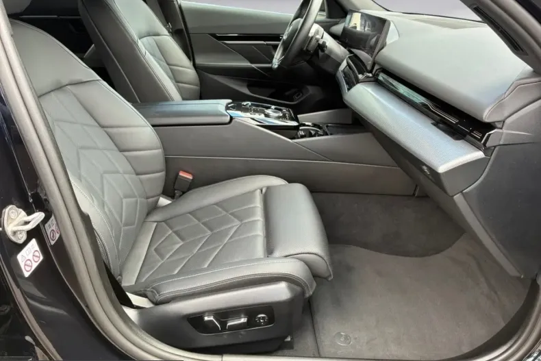 BMW 520 (Seria 5) din 2024 cu 49.784 km - oferta BMW223074 - foto 7