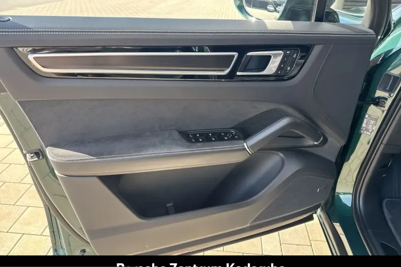 Porsche Cayenne din 2023 cu 57.650 km - oferta POR223078 - foto 20