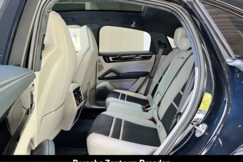 Porsche Cayenne din 2023 cu 53.681 km - oferta POR223079 - foto 18
