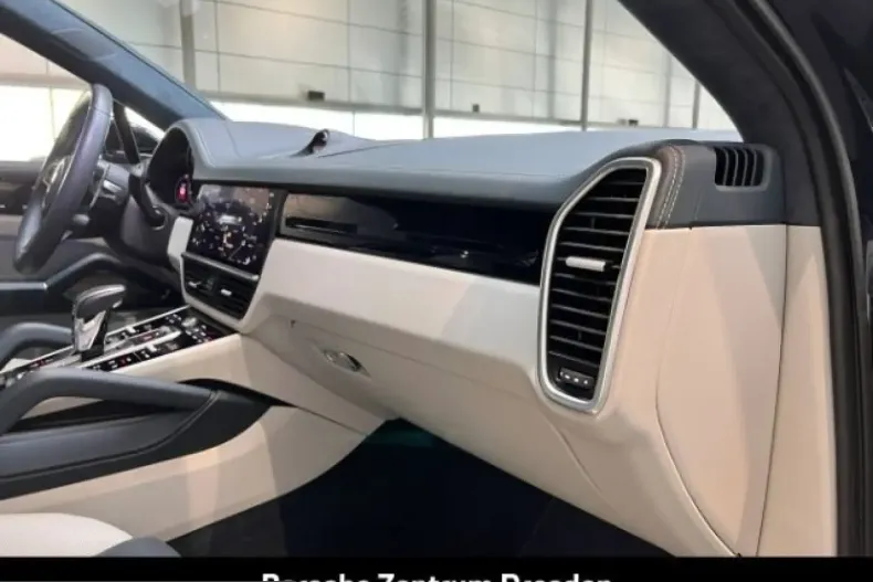 Porsche Cayenne din 2023 cu 53.681 km - oferta POR223079 - foto 24