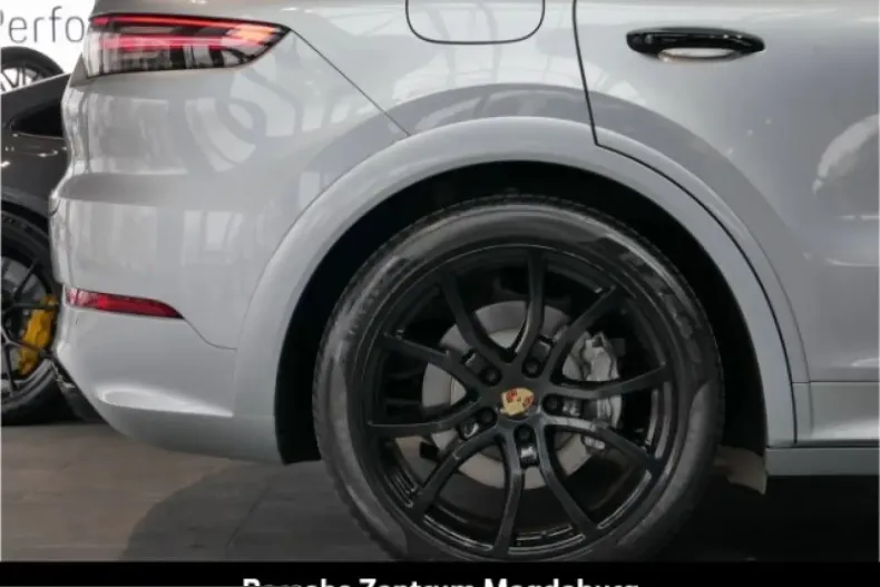 Porsche Cayenne din 2023 cu 49.269 km - oferta POR223080 - foto 11