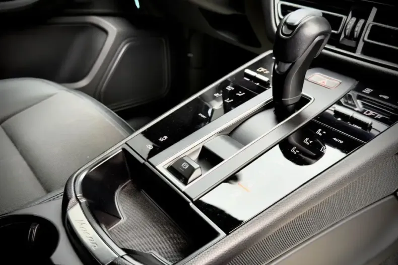 Porsche Macan din 2023 cu 48.000 km - oferta POR223095 - foto 12